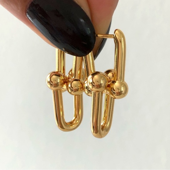 Gold Hardware Link Earrings - Picture 10 of 11